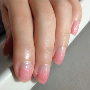 Decided with pink ombré glittered nails this #...